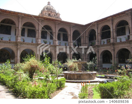 Cloister of the Church of La Merced in Cusco Cloister of the Church of La Merced in Cusco 140689836