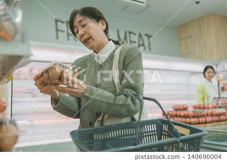 驚奇 驚訝 吃驚 140690004