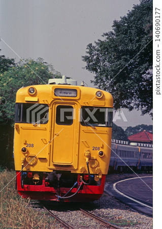 Thai State Railways Kiha 58 series diesel railcar 140690177