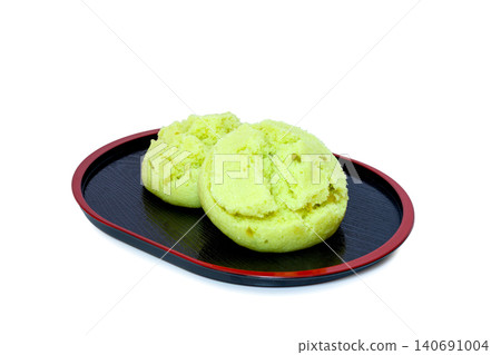 Edamame-filled Zunda steamed bun [White background, cutout] 140691004