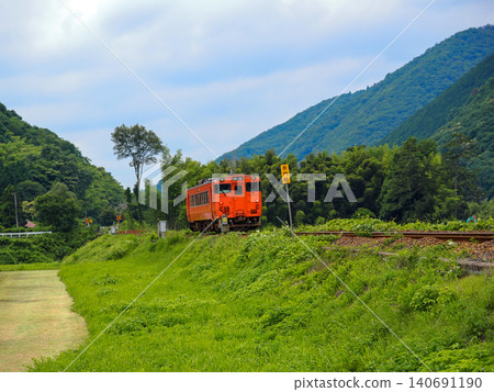 Kiha 40 號列車運行於 JR 山口線 - 2026 年 Kiha 40 號列車運行於 JR 山口線 - 2026 年 140691190