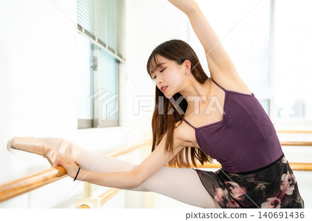 Japanese ballerina Japanese ballerina 140691436