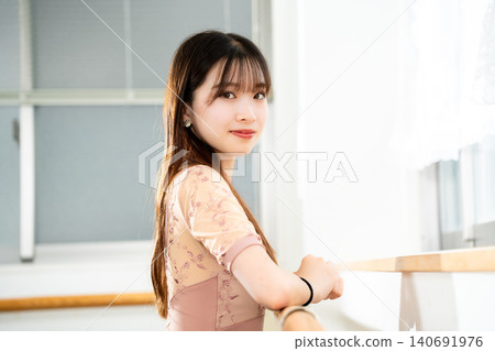 Japanese ballerina taking a break 140691976