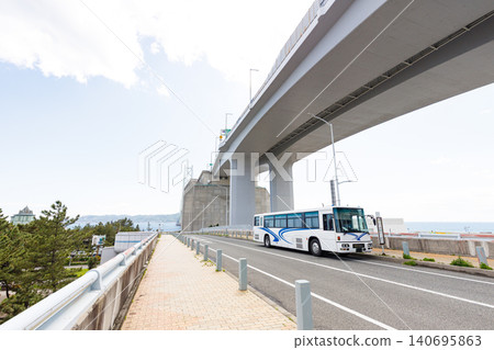 在明石海峽大橋(神戶市道舞妓站高廣線)下方 在明石海峽大橋(神戶市道舞妓站高廣線)下方 140695863