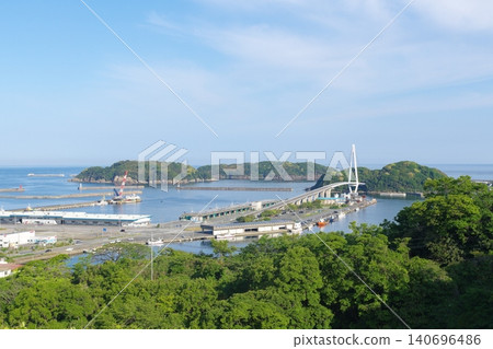 從裕希公園濱田路邊車站看到的濱田漁港。 從裕希公園濱田路邊車站看到的濱田漁港。 140696486