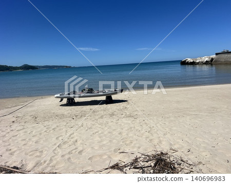 A holiday on the calm Sea of Japan 140696983