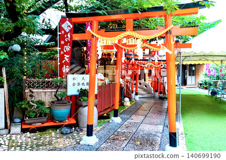 [Osaka] Summer at Tsuyuten Shrines: Suiten-gu and Kotohira-gu after the rain 140699190