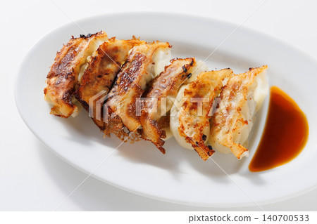Looks delicious grilled dumplings Looks delicious grilled dumplings 140700533