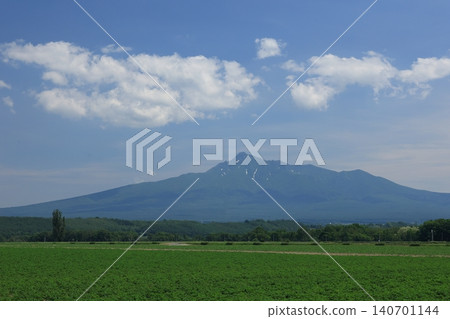 Plateau and mountains visible in the distance Plateau and mountains visible in the distance 140701144