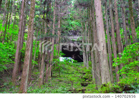 Kamiomi Kumanojatosa Shrine Erudo Rock Kamiomi Kumanojatosa Shrine Erudo Rock 140702656