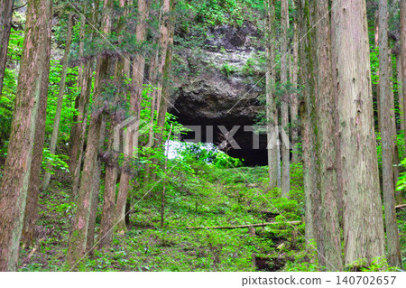 Kamiomi Kumanojatosa Shrine Erudo Rock Kamiomi Kumanojatosa Shrine Erudo Rock 140702657