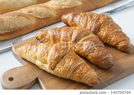 French bread and croissant French bread and croissant 140704784