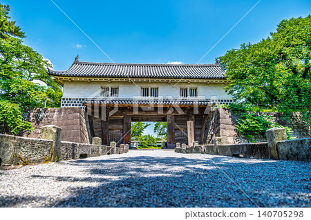 [#柴田] 柴田城正門與藍天的景色。 140705298