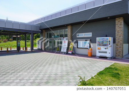 北海道高速公路比風大雪停車場(下坡) 北海道高速公路比風大雪停車場(下坡) 140707051