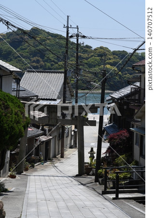 Old townscape with torii gates Old townscape with torii gates 140707512