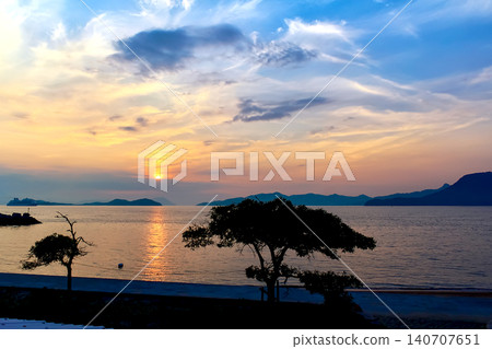 【香川】女木島的夏天:女木島海灘與日出 【香川】女木島的夏天:女木島海灘與日出 140707651