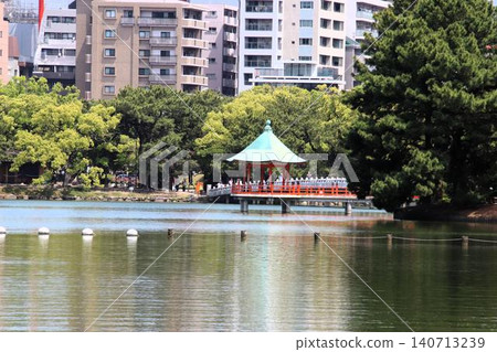 福岡市大濠公園內的浮見堂 福岡市大濠公園內的浮見堂 140713239