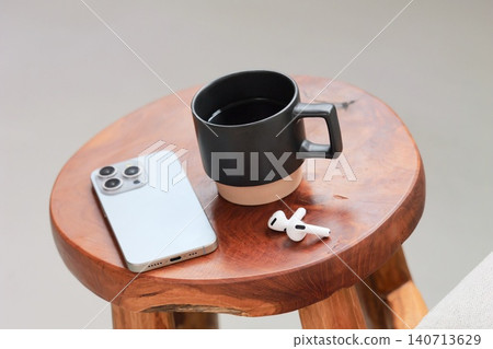 手提杯狀耳機圖片 手提杯狀耳機圖片 140713629