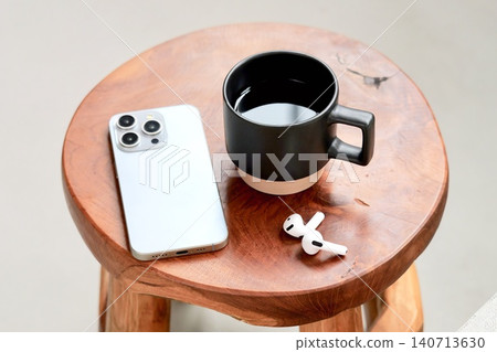 手提杯狀耳機圖片 手提杯狀耳機圖片 140713630