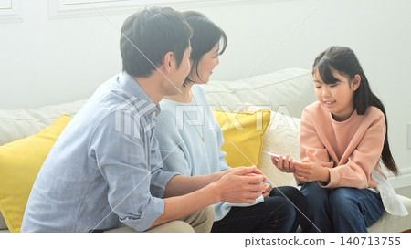 新年壓歲錢親戚家庭照片 140713755