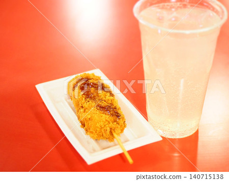我的幸運餐:炸串和炸排。 我的幸運餐:炸串和炸排。 140715138