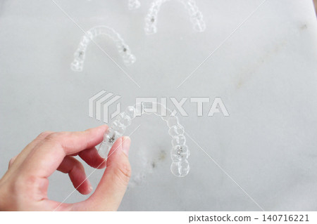 Mouthpiece and hand 140716221
