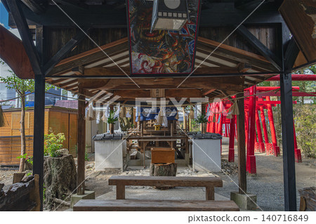 宮地岳神社，是位於熊本縣葵麻生神社內的附屬神社。 140716849