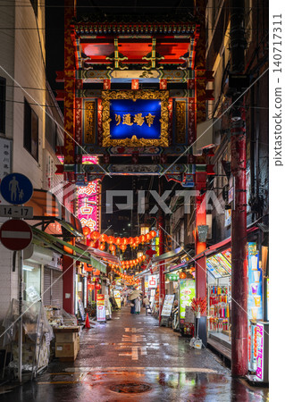 Night view of Yokohama Chinatown, wet with rain Night view of Yokohama Chinatown, wet with rain 140717311