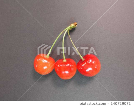 Cherry cherry Cherry cherry 140719071