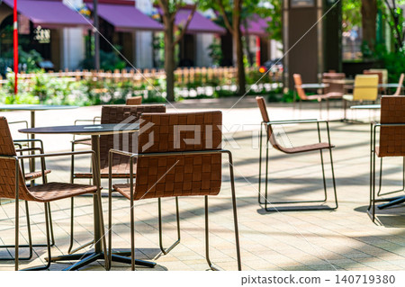 [Tokyo] Coredo Muromachi Terrace in Nihonbashi features lovely terrace seating. 140719380