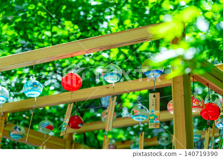 [Tokyo] Wind chimes lined up in the streets of Nihonbashi 140719390