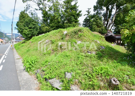 Ouchi Clan Residence Site, Northern Earthen Embankment 140721819