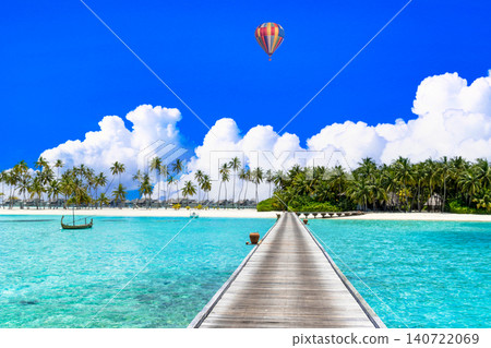 Beautiful coral reef sea in the Indian Ocean 140722069