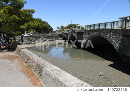Ashibigobashi of Waka no Ura Ashibigobashi of Waka no Ura 140722336