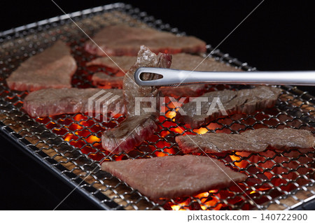 看起來美味可口的烤肉，令人食慾大增。 140722900