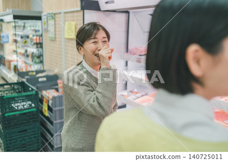 超級市場 超市 女生 140725011