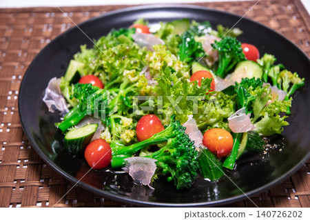 Fresh vegetable salad 140726202