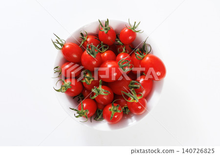 新鮮的迷你番茄 新鮮的迷你番茄 140726825