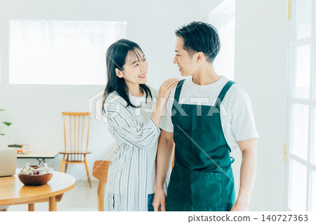 職業母親和全職爸爸 140727363