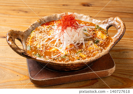 正宗麻婆豆腐,帶有四川花椒的香氣和麻辣的口感,簡直美味極了。 正宗麻婆豆腐,帶有四川花椒的香氣和麻辣的口感,簡直美味極了。 140727618