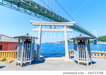 Mekari Shrine and Kanmon Bridge in early summer, Kitakyushu City, Fukuoka Prefecture Mekari Shrine and Kanmon Bridge in early summer, Kitakyushu City, Fukuoka Prefecture 140727796