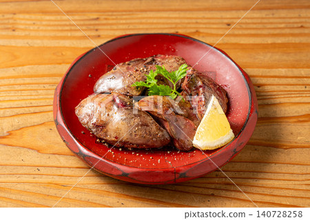 Charcoal-grilled fresh chicken liver with a rich umami flavor and exquisite charcoal aroma. Charcoal-grilled fresh chicken liver with a rich umami flavor and exquisite charcoal aroma. 140728258