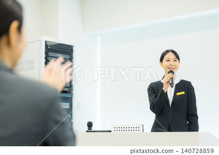 婦女參加研討會 婦女參加研討會 140728859
