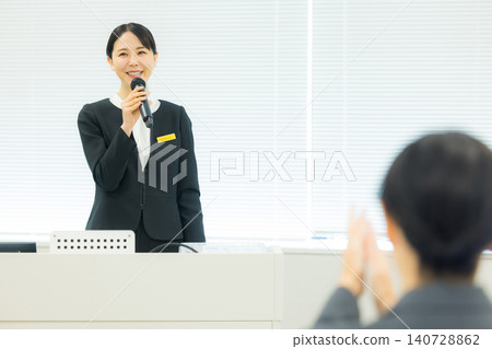 Women taking seminars 140728862
