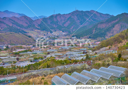 Views of the Enzan area in Koshu City, Yamanashi Prefecture in spring (including Enzan-Kami-Aono, Enzan-Shimo-Aono, Enzan-Takemori, etc.) 140730423
