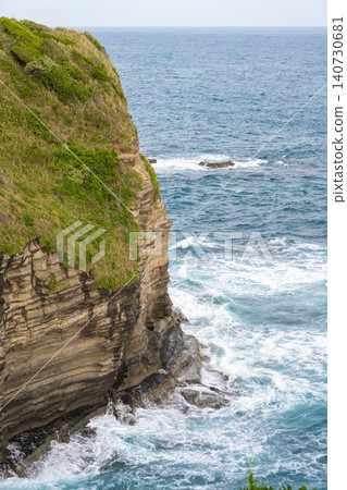 The sheer cliffs and Pacific Ocean of Ubara Ideal Village, Katsuura City, Chiba Prefecture The sheer cliffs and Pacific Ocean of Ubara Ideal Village, Katsuura City, Chiba Prefecture 140730681