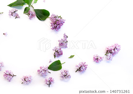 minimal floral frame with purple lilac flowers and leaves 140731261