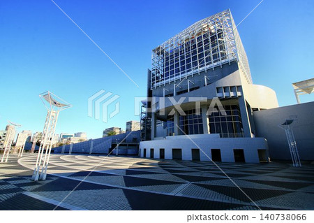 沐浴在晨曦之中……昔日的晴海客運碼頭。 沐浴在晨曦之中……昔日的晴海客運碼頭。 140738066