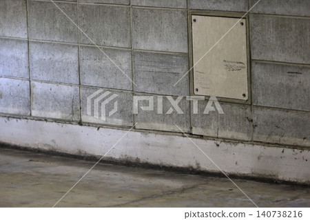 Double walls (concrete block construction) for underground parking lots. Double walls (concrete block construction) for underground parking lots. 140738216