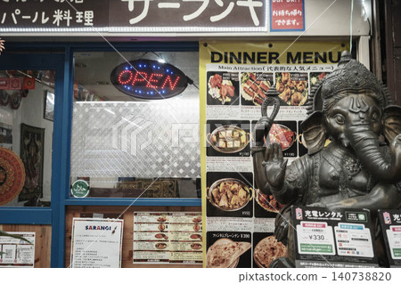 Daian-tei Market, Kobe's kitchen with a history of over 100 years, is a retro shopping street. Daian-tei Market, Kobe's kitchen with a history of over 100 years, is a retro shopping street. 140738820